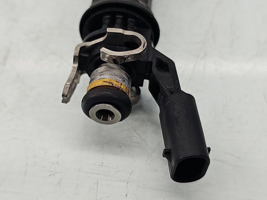 Injector Nissan Qashqai (2) [Fabr 2013-2017] 166001525R 1.3 Benz H5H47