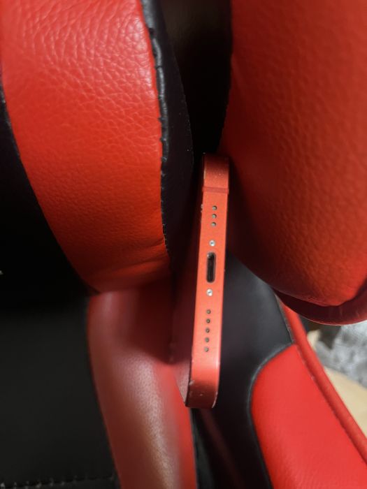 Iphone 12 (Red product)