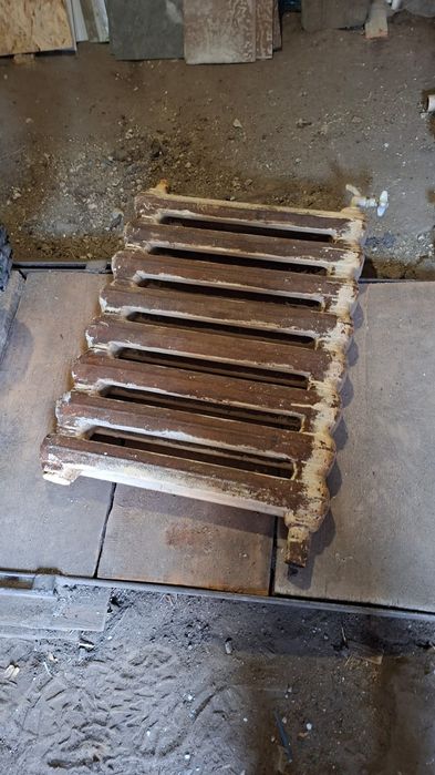 Продам чугунные батареи