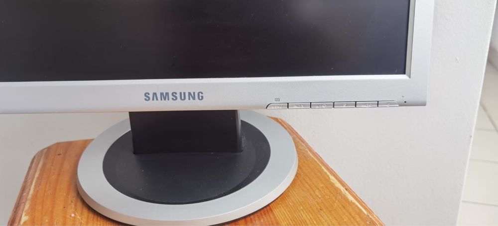 Monitor SamsungSync Master 913 N. Diagonala 48 cm.