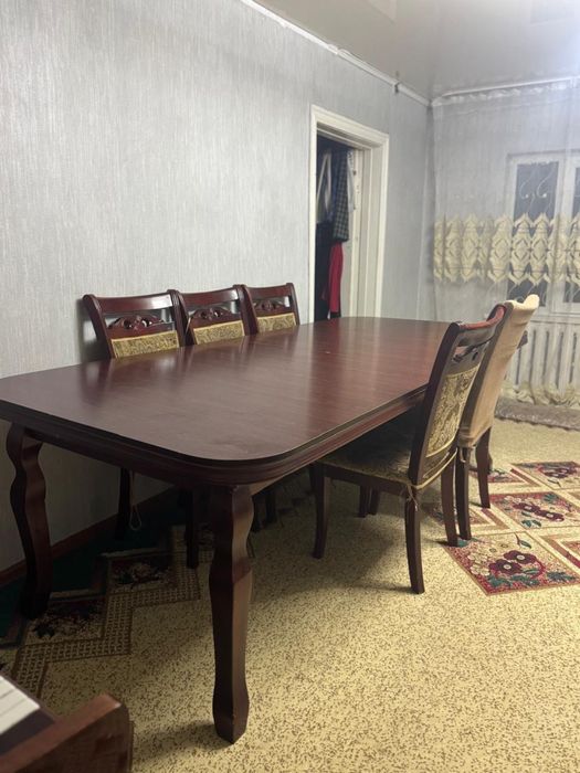 Продам стол со стульями
