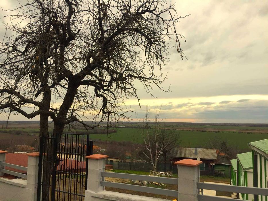 Три обзаведени къщи с парцел - РАБОТЕЩ БИЗНЕС С НАЕМАТЕЛИ