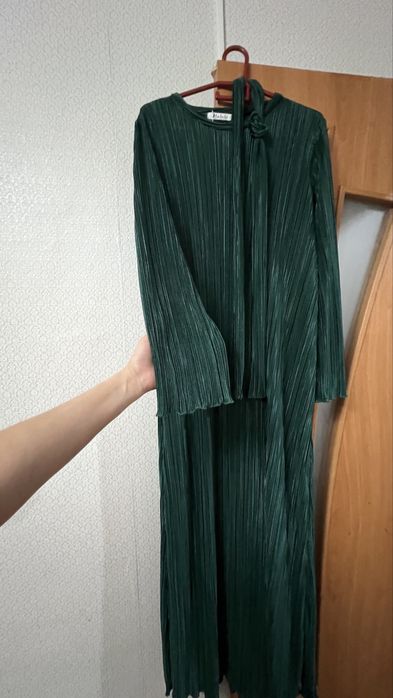 Платье вечернее гофре с поясом