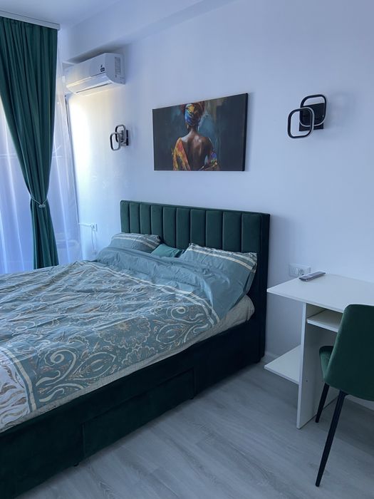 Inchiriez apartament 3 camere in bloc nou