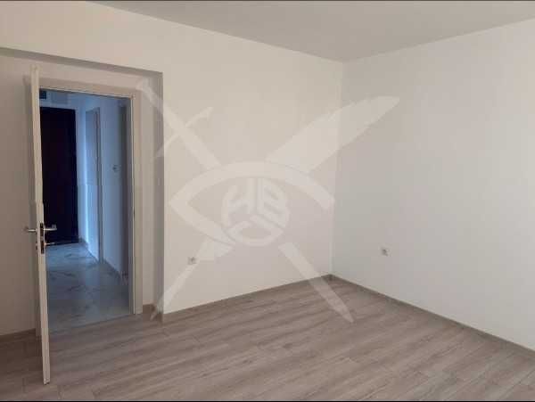 Продава се Двустаен апартамент в Пловдив, Остромила - 68 кв.м за 2478 €/кв.м - Снимка #2