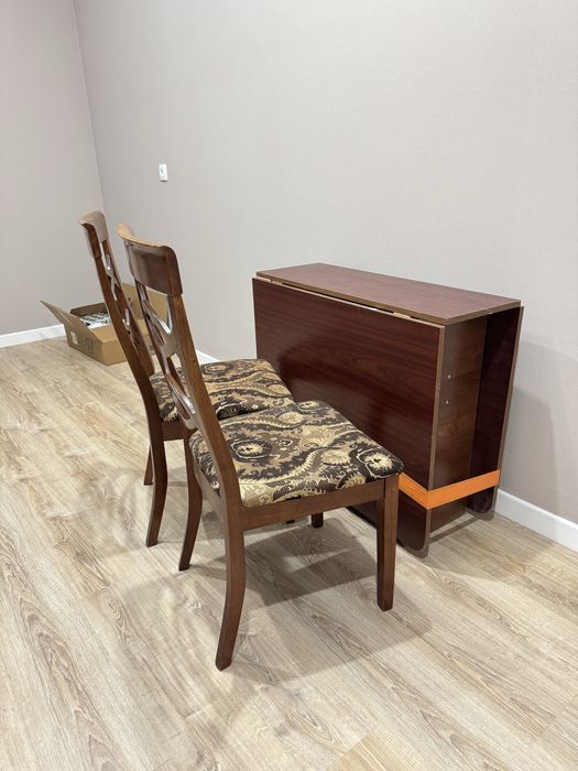 Стол книжка и 2 стула