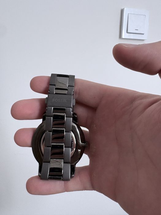 Часы от бренда Fossil
