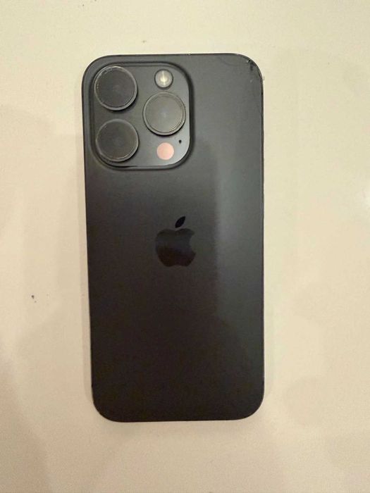 Iphone 15 Pro folosit
