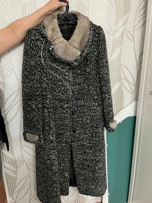 Продам шубы и пальто