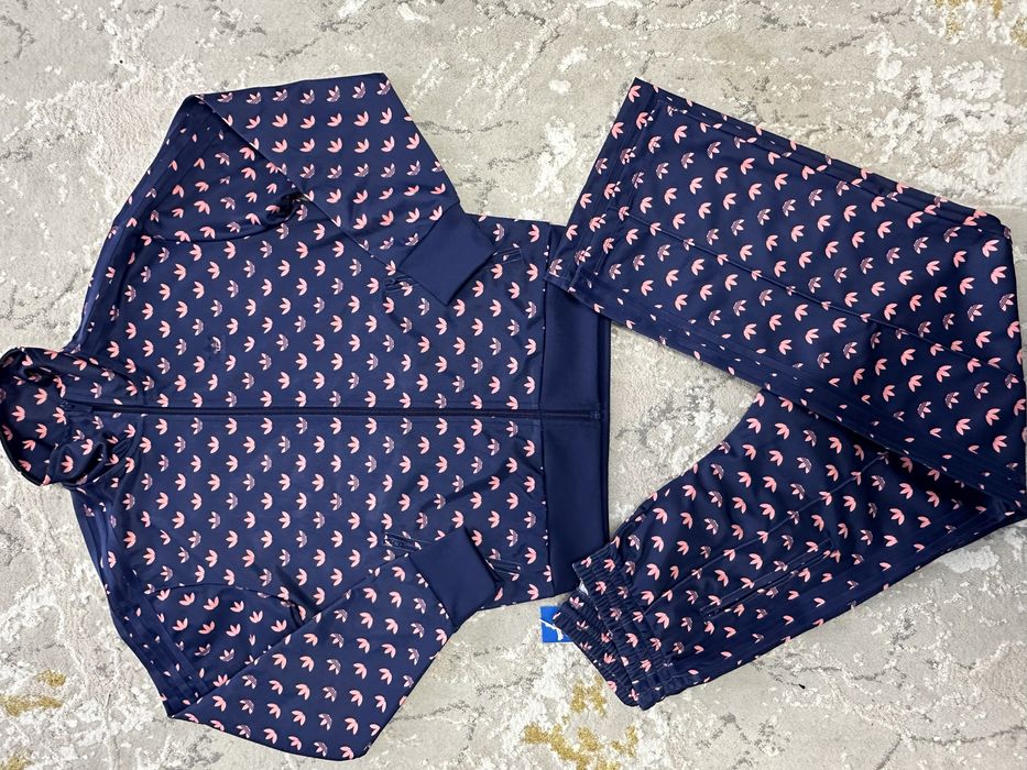 Женский костюм Adidas