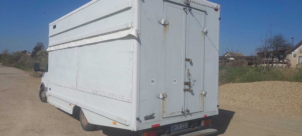 Vând Iveco daily
