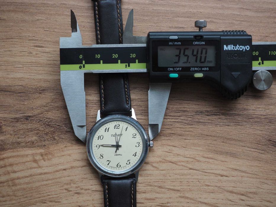 Ceas sovietic quartz Poljot, 35,5 mm, unisex, funcțional, URSS retro