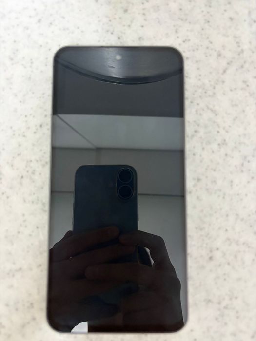 Samsung S24fe, ​Graphite (Графит), 8/128гб, срочно