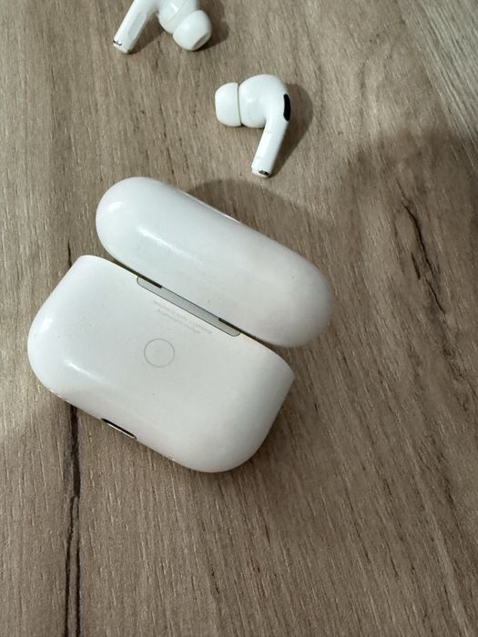 Vând Apple AirPods Pro 2 (USB-C, 2023) – 850 lei