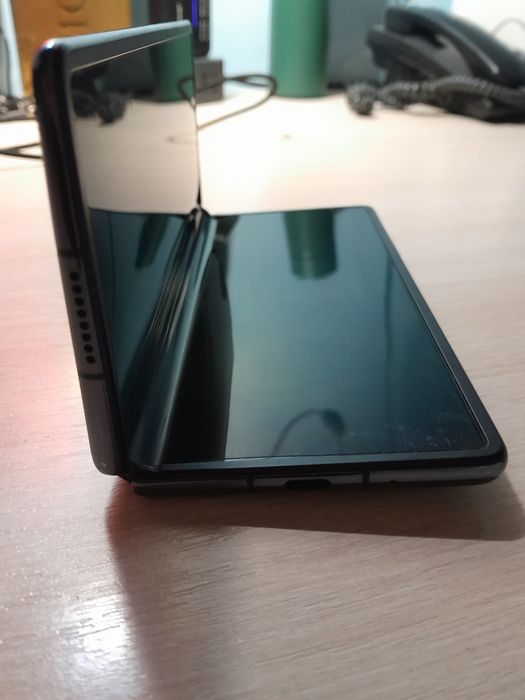 Huawei x mate 2 .
