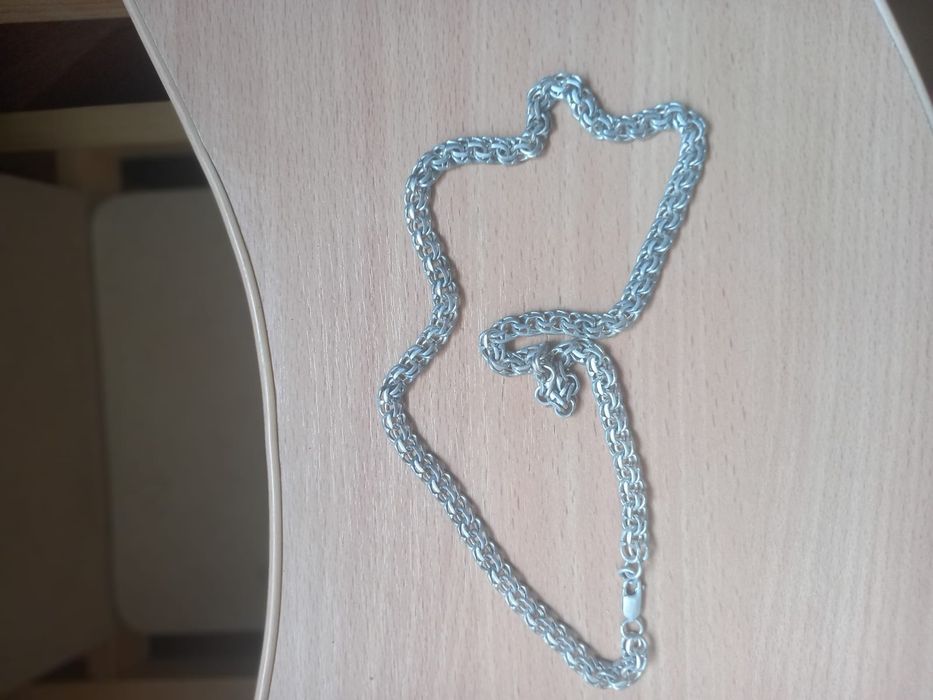 Продам цепочку(серебро)