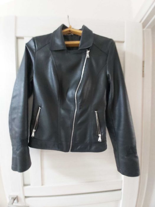 Продам кожаную куртку