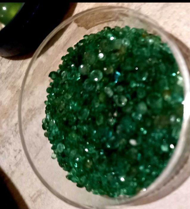 Синтетични камъни за бижута - рубин, смарагд/изумруд