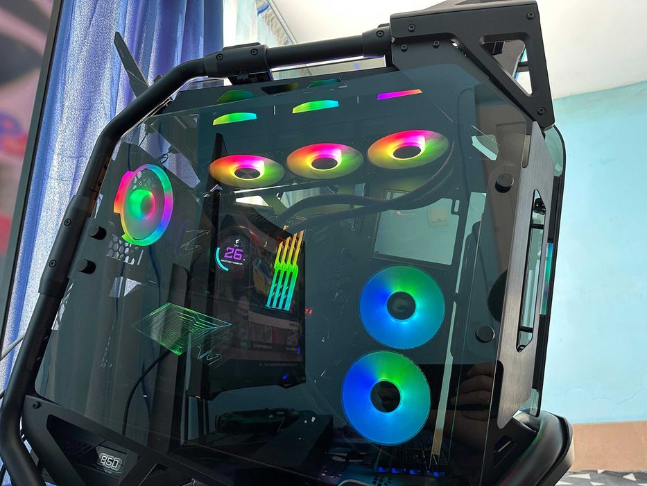 Sistem Gaming  Ryzen 7 5800X3D, 64Gb Ram, 6Tb SSD, RTX 4070 TI