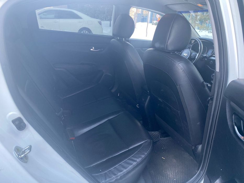 Прдам машину киа рио