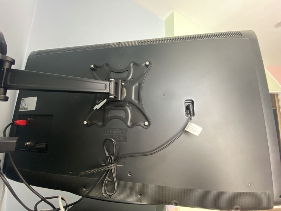 Телевизор Samsung 40"