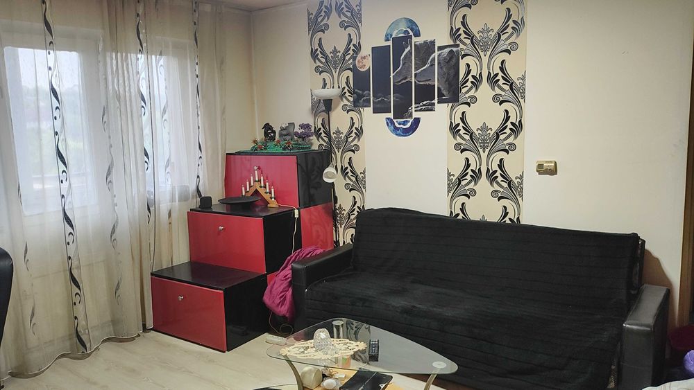 Apartament 2 camere de vanzare strada Eroilor.