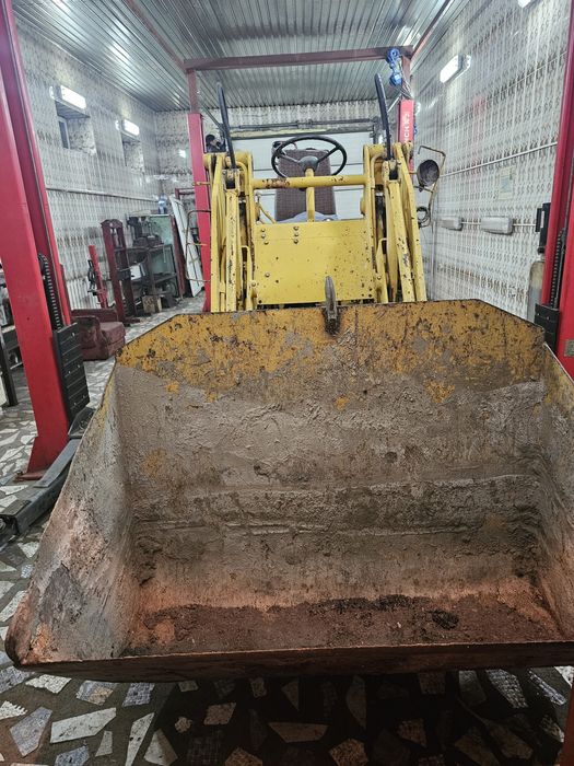 Мини погрузчик японец