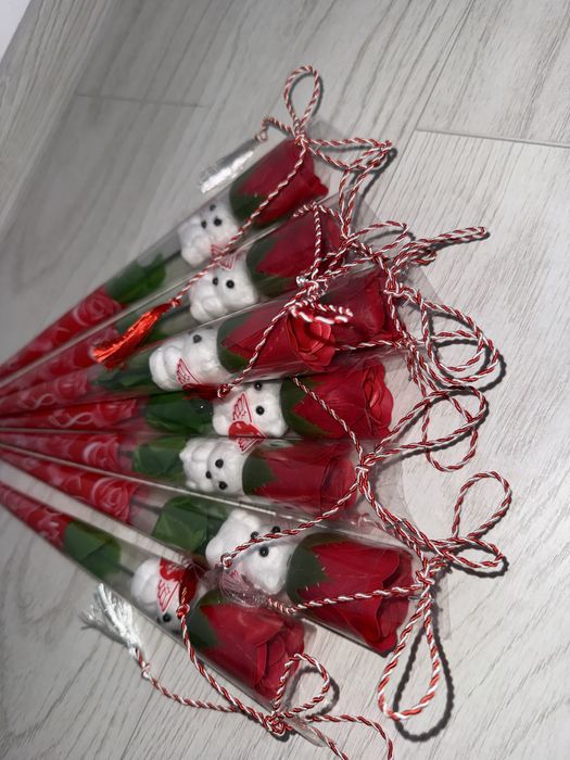 Trandafiri pentru 1 martie