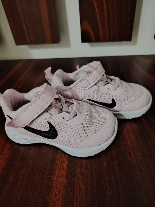 Adidași fetițe Nike, mărimea 22
