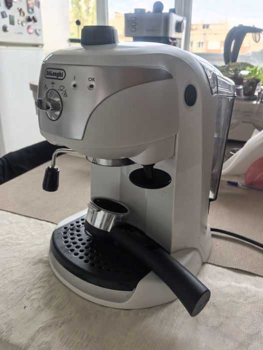 Еспресо машина DeLonghi EC221