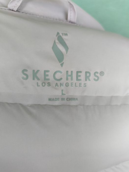 Куртка женская SKECHERS