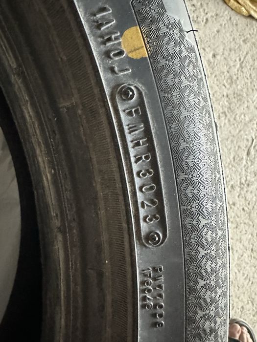 Зимние шины 235/50/21