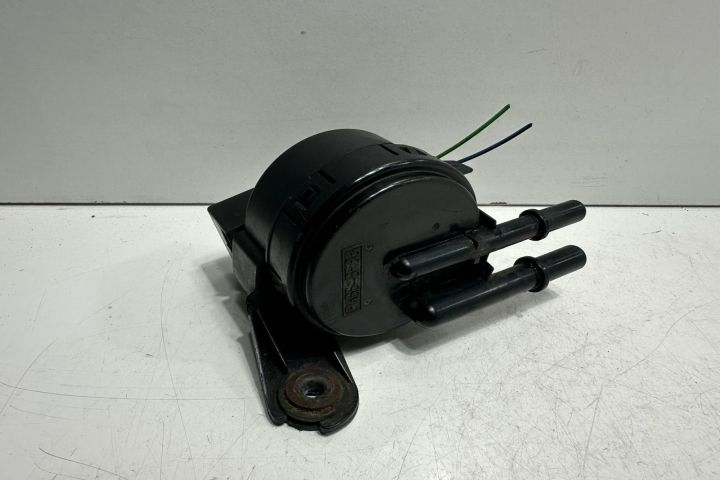 Supapa vacuum  98ab9c915 Ford Focus prima generatie