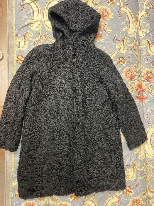 Продается каракуловая шуба