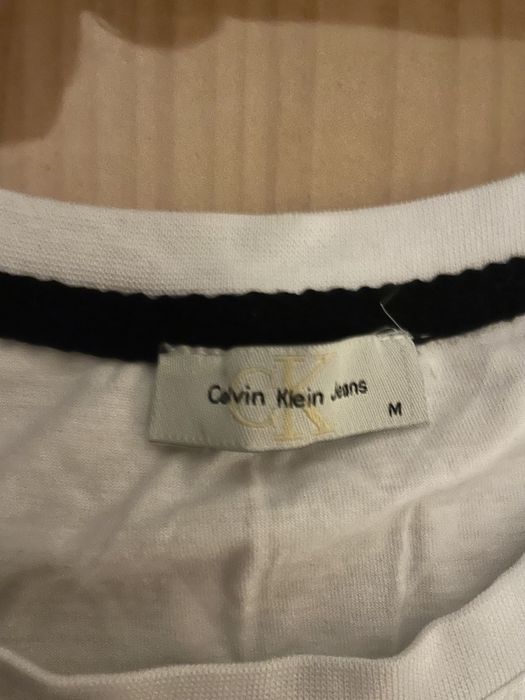 Тениски на Calvin Klein
