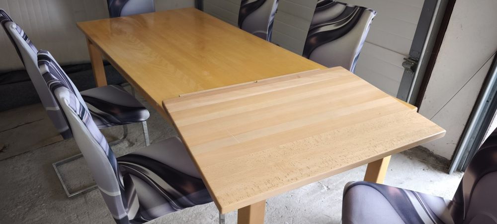 Masă extensibilă din lemn masiv+ 6 scaune