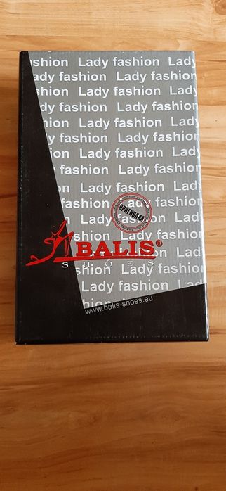 Дамски обувки от естествен лак