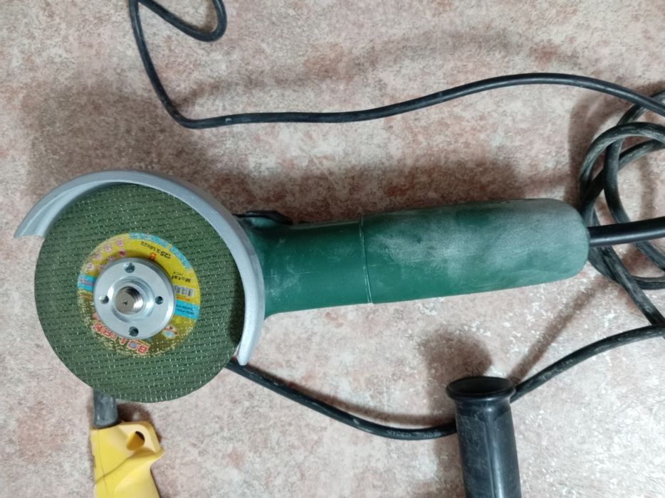 Болгарка и перфоратор