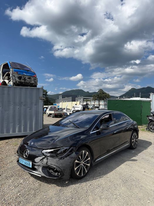 Mercedes Benz EQE 350+ Electric