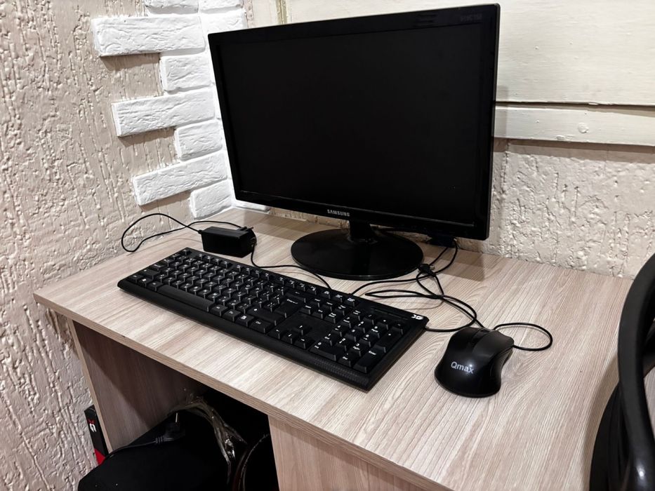 Комп стационарный в бу вместе со столом