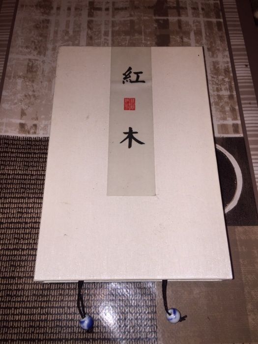 Продам вкладыши для книг изготовлены из красного дерева