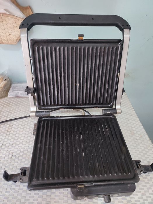 Электрогриль GRUNDIG