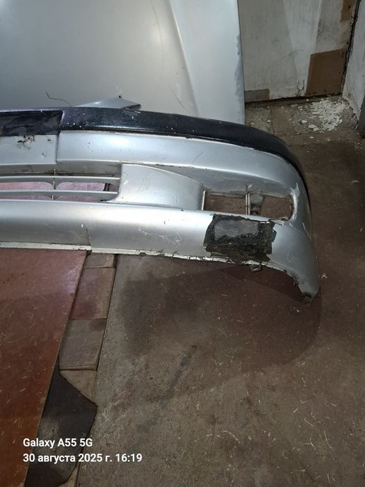 Капот и бампер на тойота авенсис