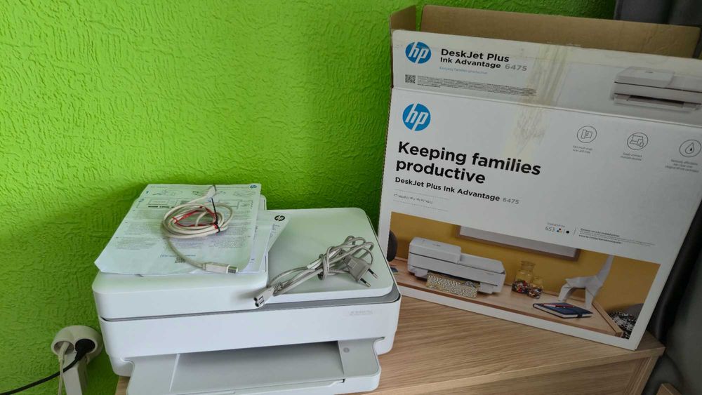 Купен 250лв Мастиленоструен цветен принтер HP Deskjet Plus скенр копир