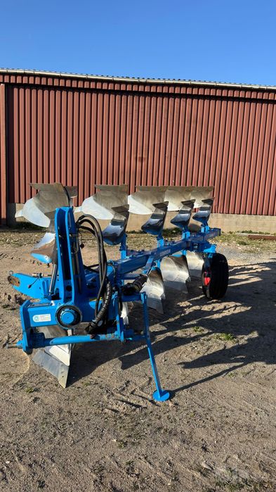 Lemken EurOpal 7 4+1. Claas Arion, Case Puma, John Deere