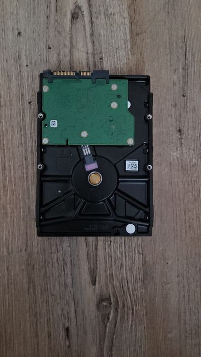 Hard disk Seagate Barracuda cu o capacitate de 2 TB