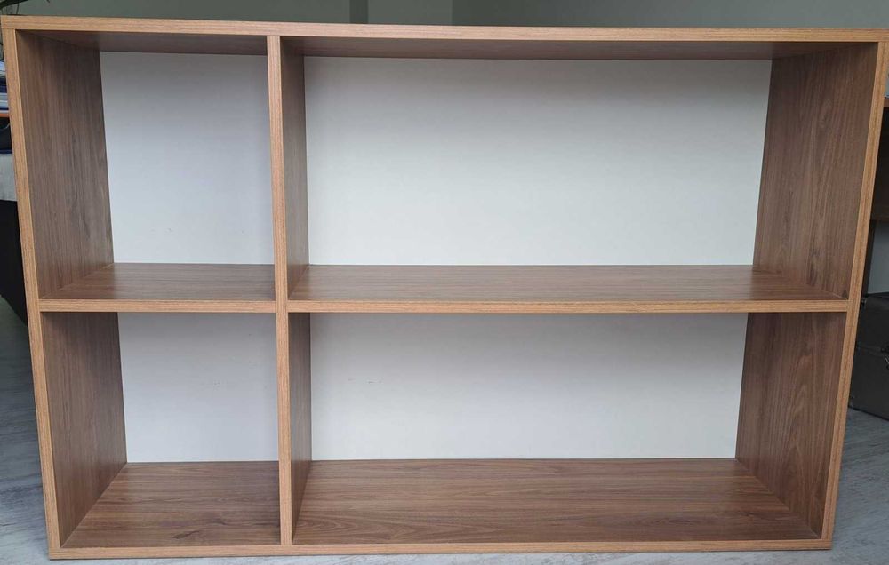 Продава бюро и шкаф