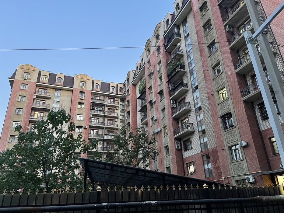 Срочно продается каартира Дуплекс в Яккасаре жк Family house 192м2
