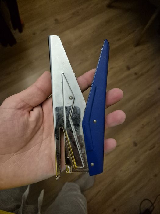 Capsator metalic puncar