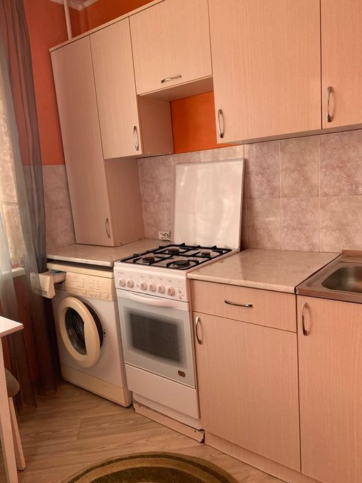 1 ком Достык Молл, Драмтеатр.130+